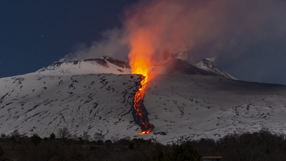 Vulkan Etna ponovo "ključa": Da li je bezbedno putovati na Siciliju i jesu li otkazani letovi?