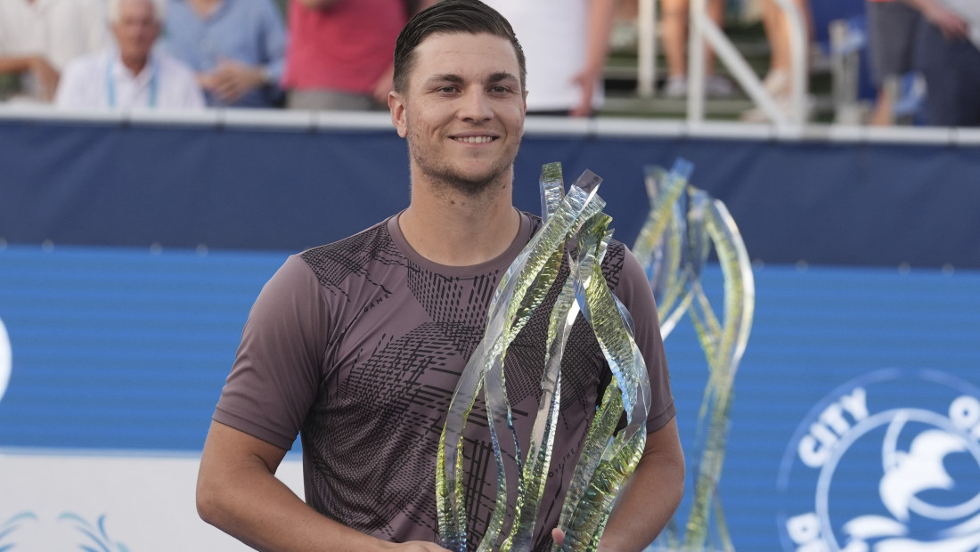 Srpski teniser Miomir Kecmanović osvojio ATP turnir u Delrej Biču