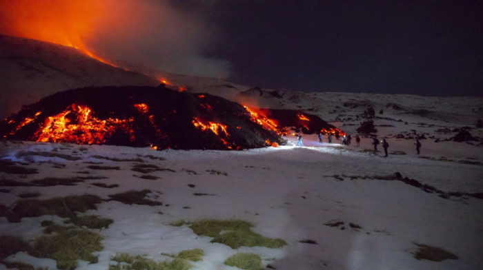 Hiljade planinara pohrlile na Etnu: Tražilo se najbolje mesto sa pogledom na erupciju