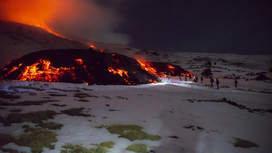 Hiljade planinara pohrlile na Etnu: Tražilo se najbolje mesto sa pogledom na erupciju