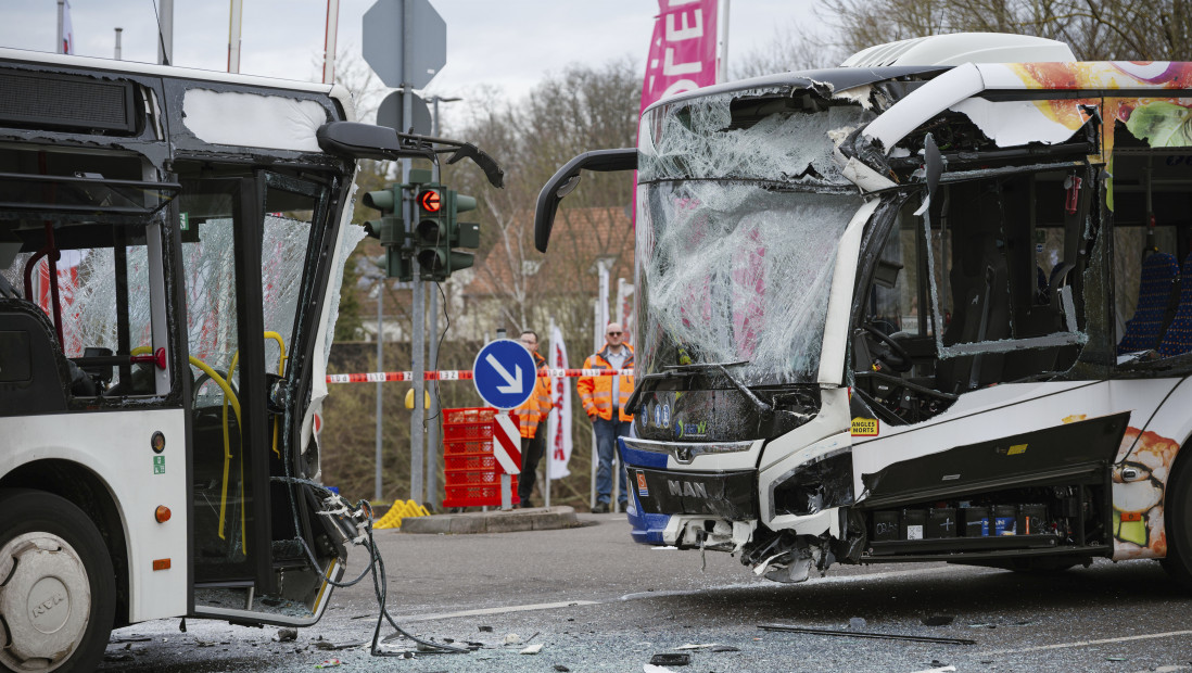 Sudarila se dva autobusa u Nemačkoj: Najmanje 35 osoba povređeno, među njima i deca iz lokalnog vrtića