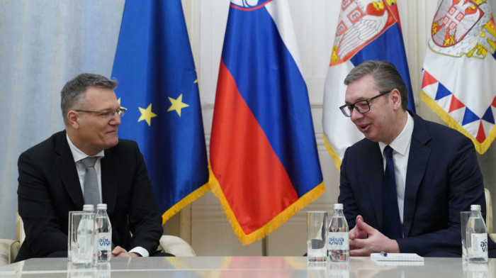 Vučić primio u oproštajnu posetu ambasadora Slovenije