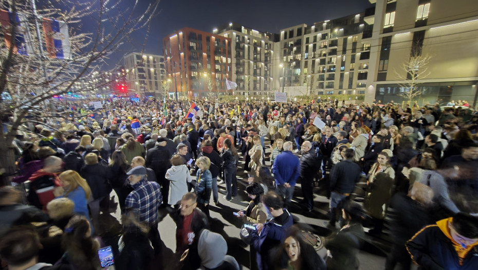 Protest ispred Višeg javnog tužilaštva u Beogradu, okupljeni pozvali na generalni štrajk