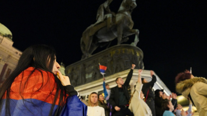 Protest "Rame uz rame - studenti i radnici" u Beogradu: Poljoprivrednici s traktorima zaustavljeni kod Ušća