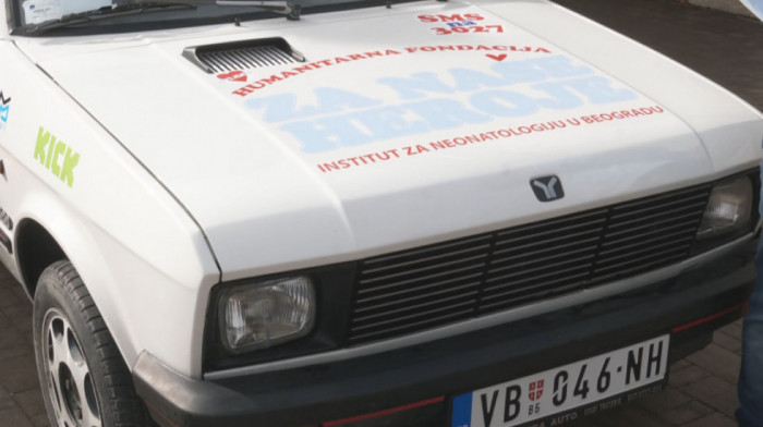 Trojica hrabrih, 12.000 km i jedan "Yugo 55": Humanitarna misija do Kine za renoviranje Instituta za neonatologiju