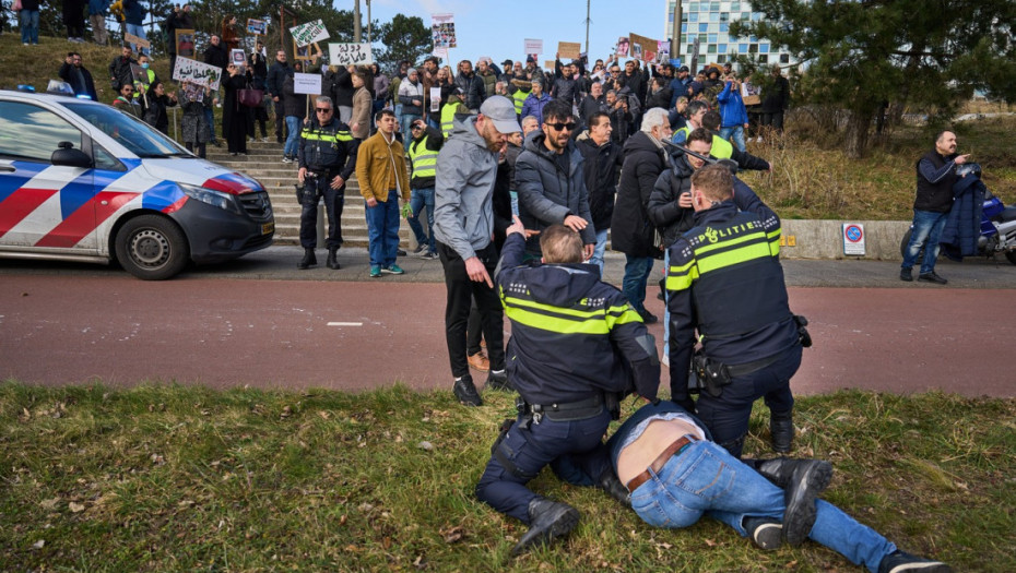 Nasilje na demonstracijama protiv progona Alavita u Hagu, intervenisala holandska policija