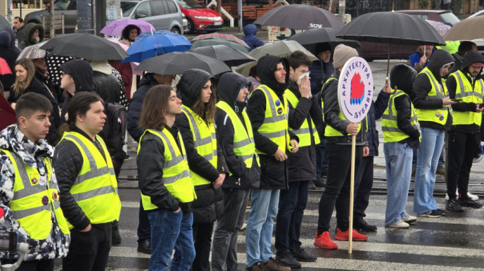 Širom Srbije i danas 15 minuta tišine: U Beogradu bile blokirane pojedine ulice u centru grada