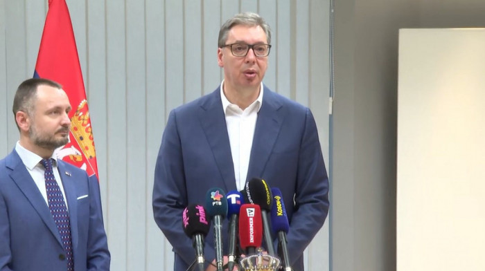 Vučić iz Brisela: Nastavljam da radim svoj posao, od prelazne vlade nema ništa