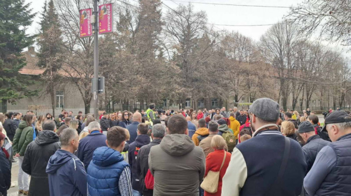 Nastavljene blokade saobraćajnica, u Obrenovcu blokiran izlaz na auto-put Miloš Veliki