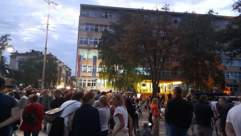 Protesti u Novom Pazaru, Kragujevcu, Kraljevu