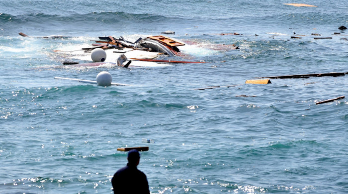 Nova migrantska tragedija u Libiji: Prevrnuo se čamac zapadno od Tripolija, nastradalo 18 putnika