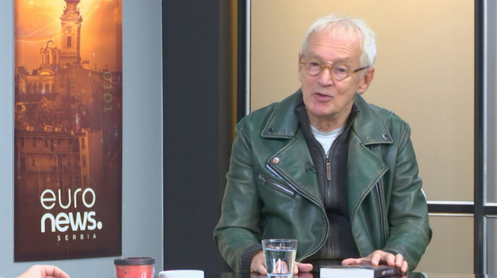 "Zajedno": Kantautor Srđan Marjanović predstavio novi roman (VIDEO)